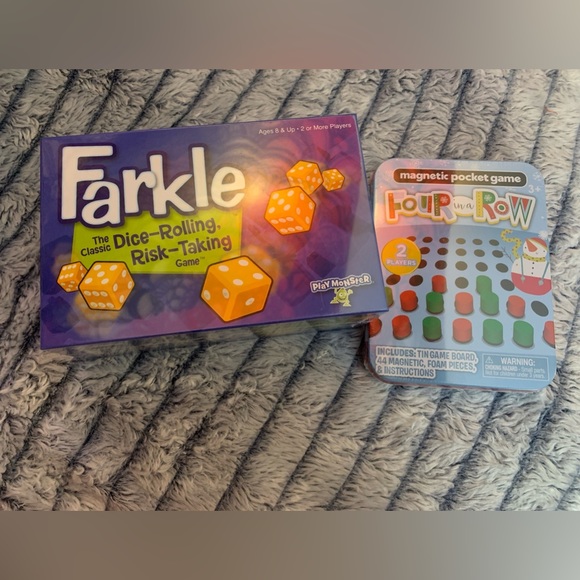Farkle Dice Rolling Game & Four In A Row - Picture 1 of 5